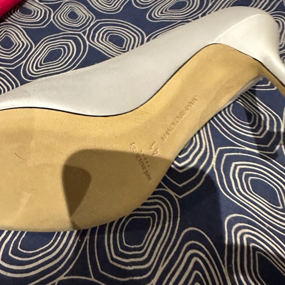 Manolo Blahnik Hangisi - Picture 4 of 4